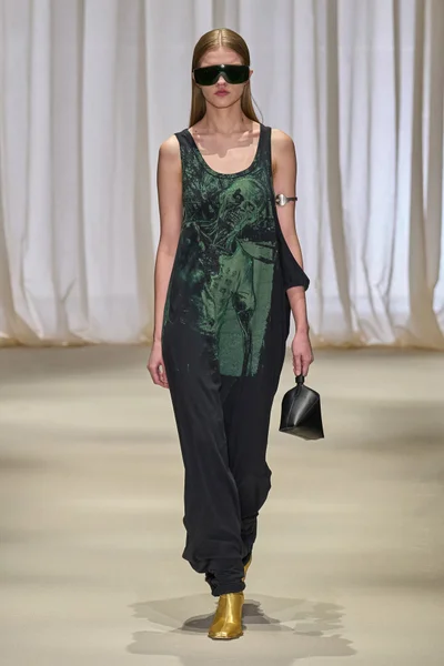 Look 39